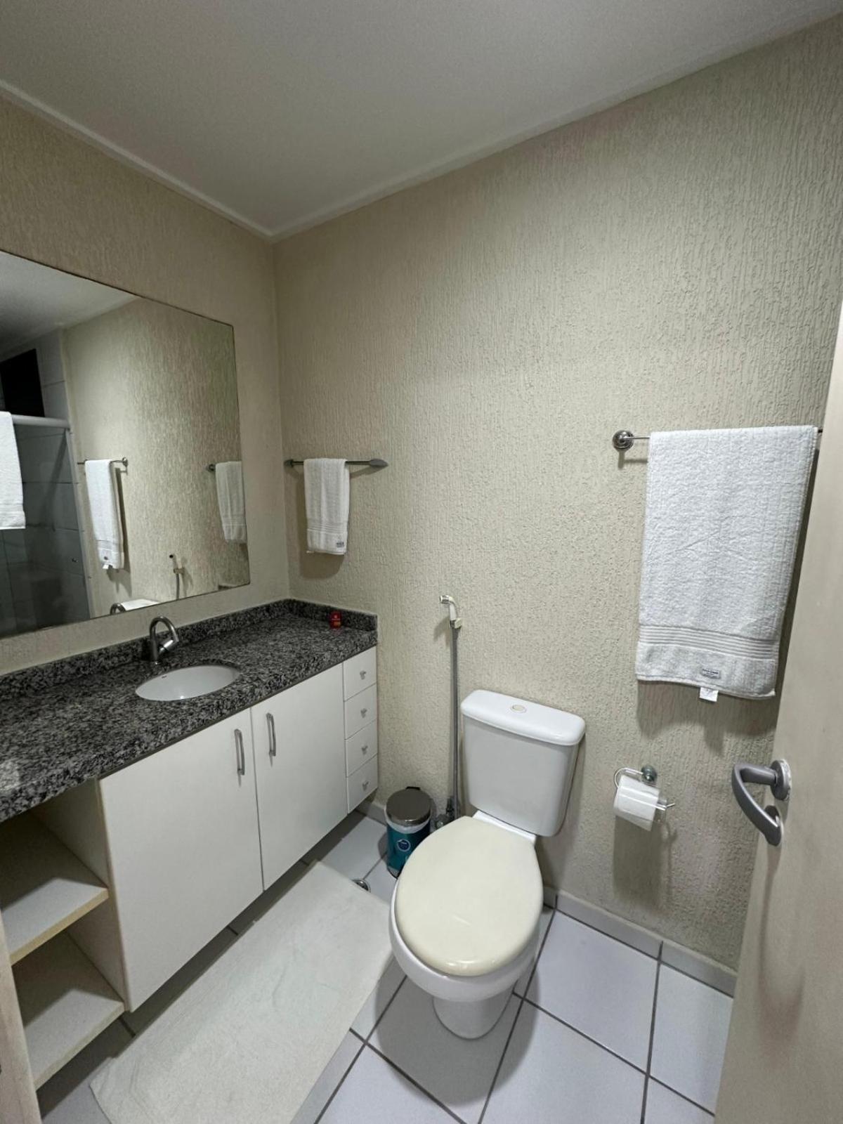 Do Apto Tem-Se Uma Bela Vista Do Mar De Pajucara Neo 2 Qts 2Garar - Adm Nutelss Aparthotel *